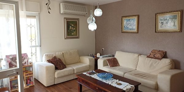 Living Room | Garden Apartment in Sheinfeld, Beit Shemesh | Josh Epstein Realty