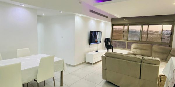 Dining and Living Area | Penthouse for Sale in Nofei HaShemesh, Beit Shemesh - Josh Epstein Realty