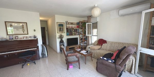 Living Area | Apt. for Sale in Sheinfeld, Beit Shemesh | Josh Epstein Realty