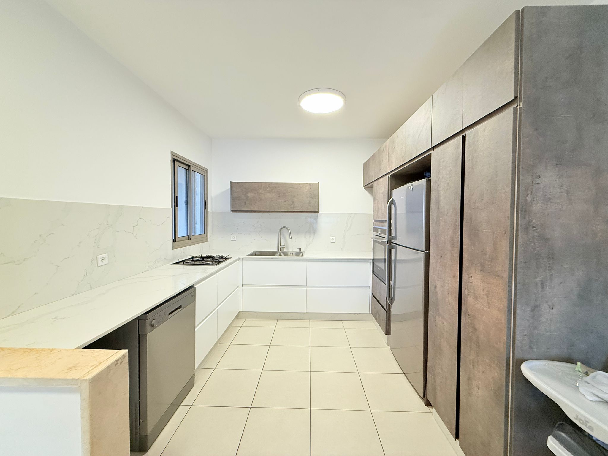 WhatsApp Image 2025-12-04 at 11.48.36 (1)