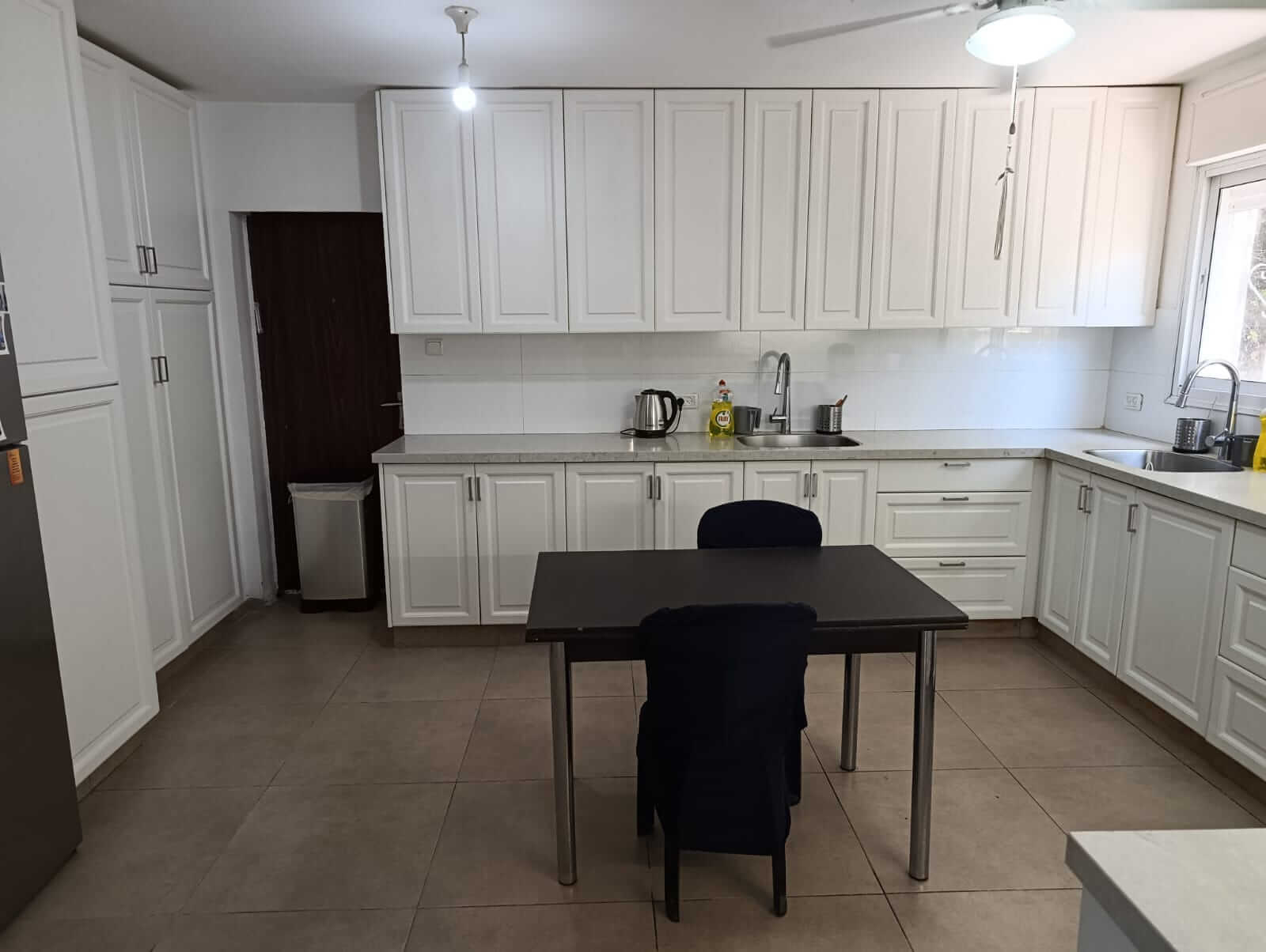 5 - Kitchen 3
